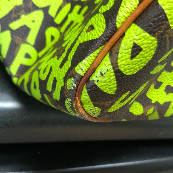 ๐ผ๐ผ GORGEOUS ๐ผ๐ผ Louis Vuitton Stephen Sprouse Graffiti Speedy 30 neon greโฆ - Picture 8 of 16